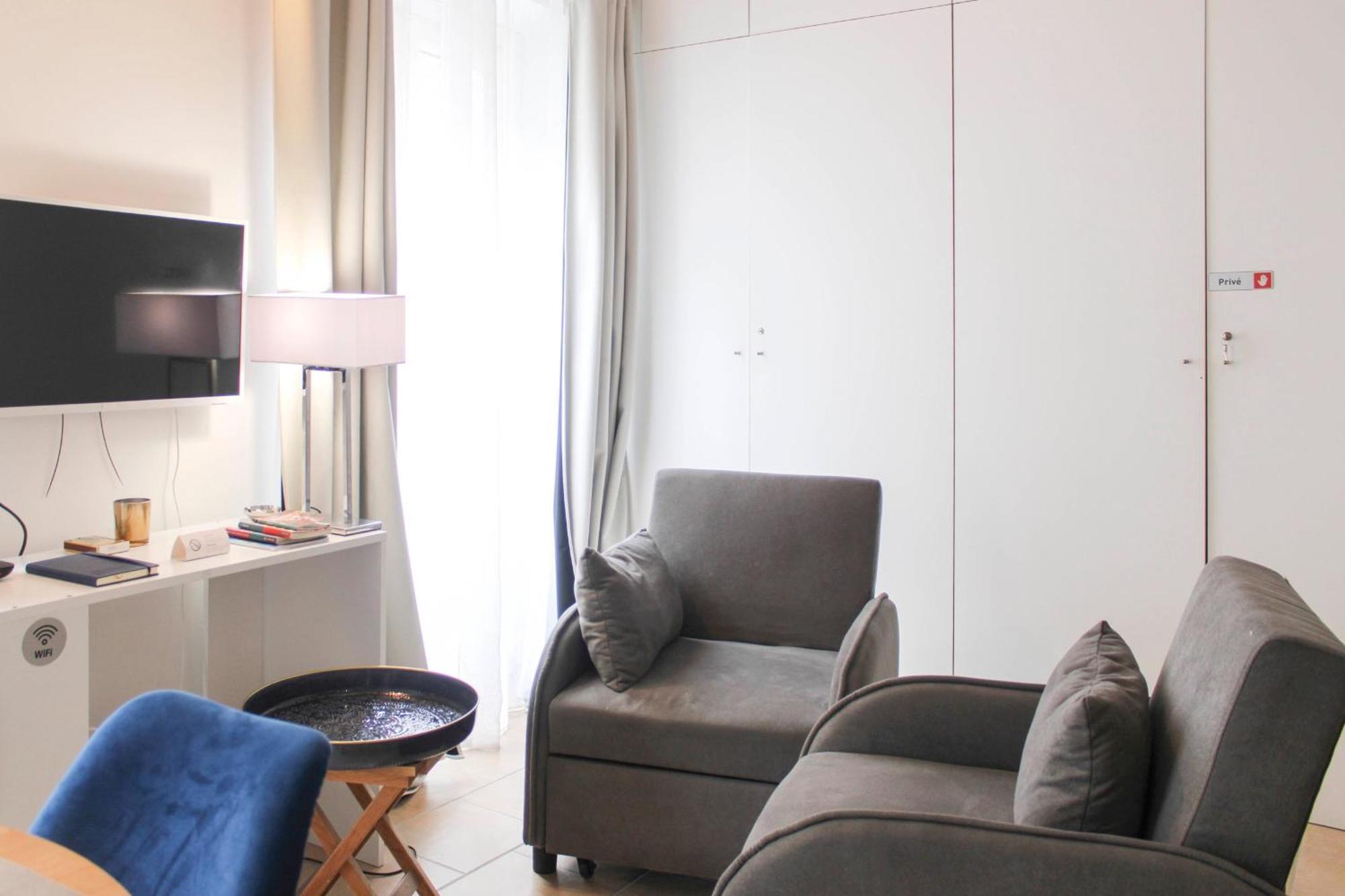 Bright Studio - Near Sainte-chapelle